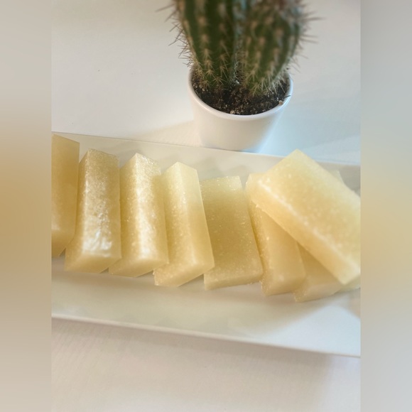 Handmade Sugar Soap Exfoliating Bars ~COCONUT with coconut shavings - Picture 2 of 4